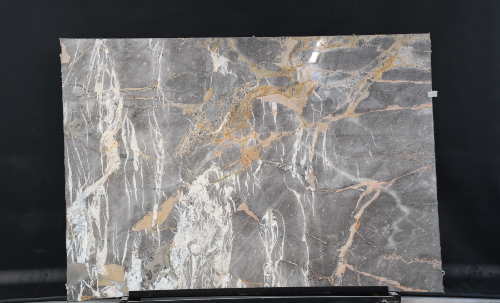 Baran Grey Polished detail 1